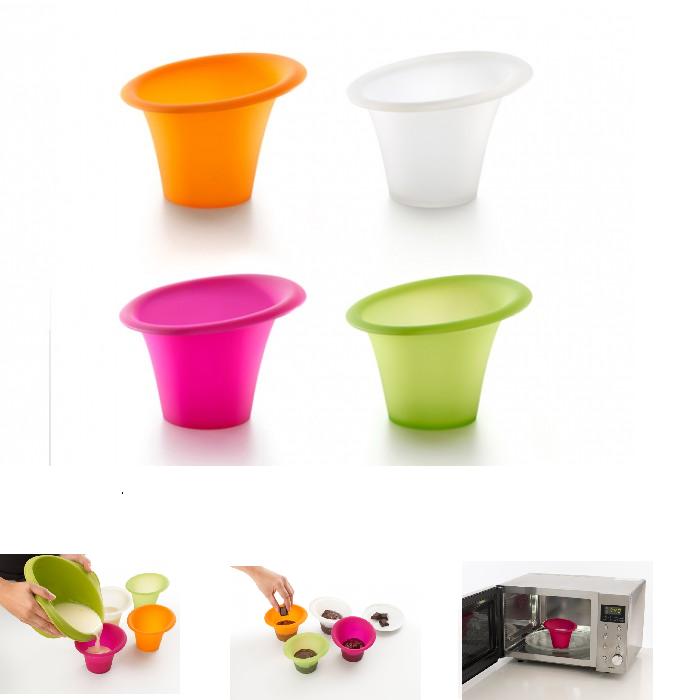 Lot de 4 moules en silicone pour minute cake au micro-ondes - lekue