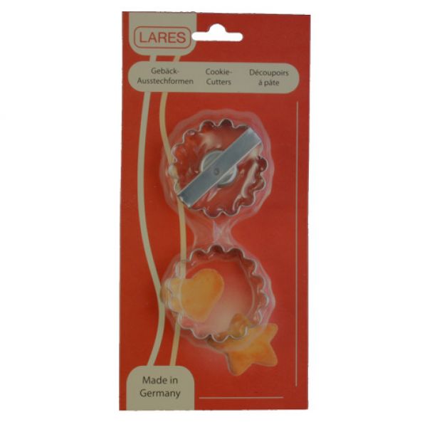 Emportes pieces pour couronnes d'amandes a la confiture - lares
