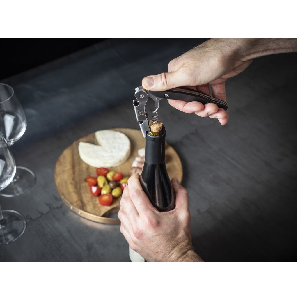 Malbec noir tire-bouchon sommelier coupe capsule - peugeot saveurs