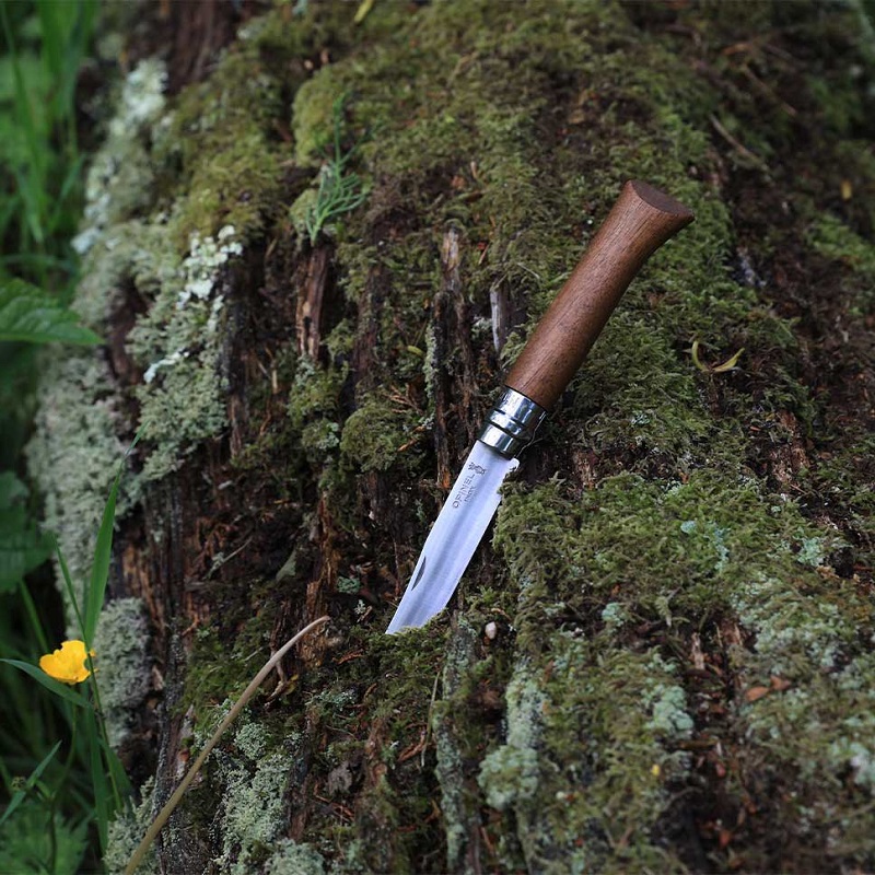 Couteau de poche en noyer n°8 - opinel 