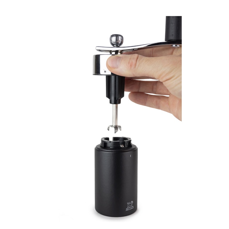 Isen moulin manuel a manivelle pour muscade noir mat 15 cm - peugeot saveurs 