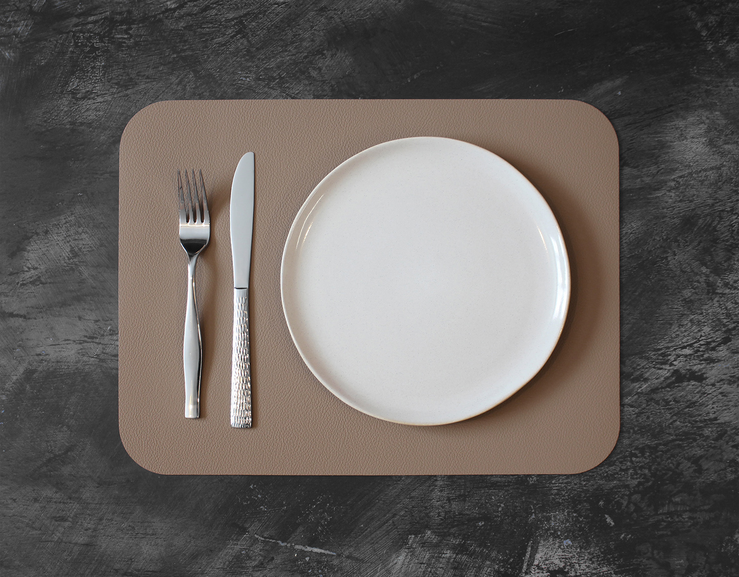 Lot de 2 sets de table rectangulaires en simili cuir réversible taupe et sable - freeform
