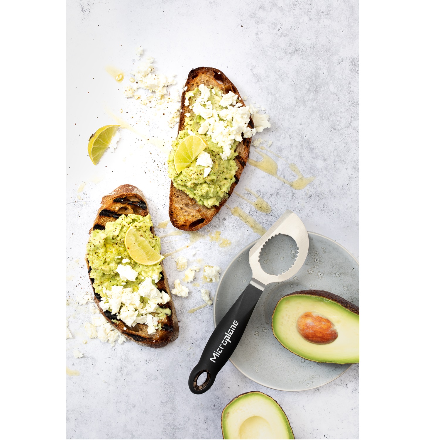 Ustensile pour couper les avocats 3 en 1 - microplane
