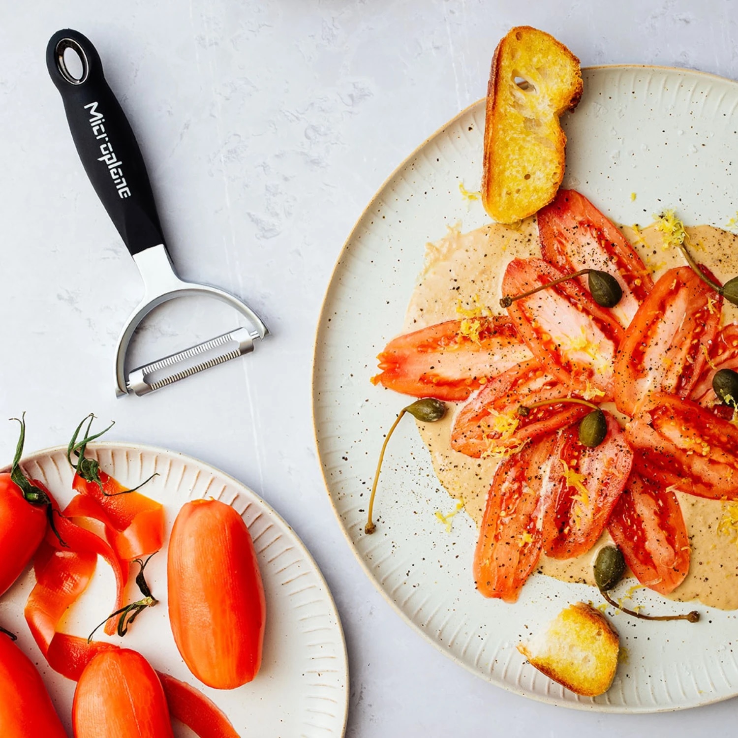 Eplucheur "y" trancheur professionnel à lame pivotante pour peau fine - microplane