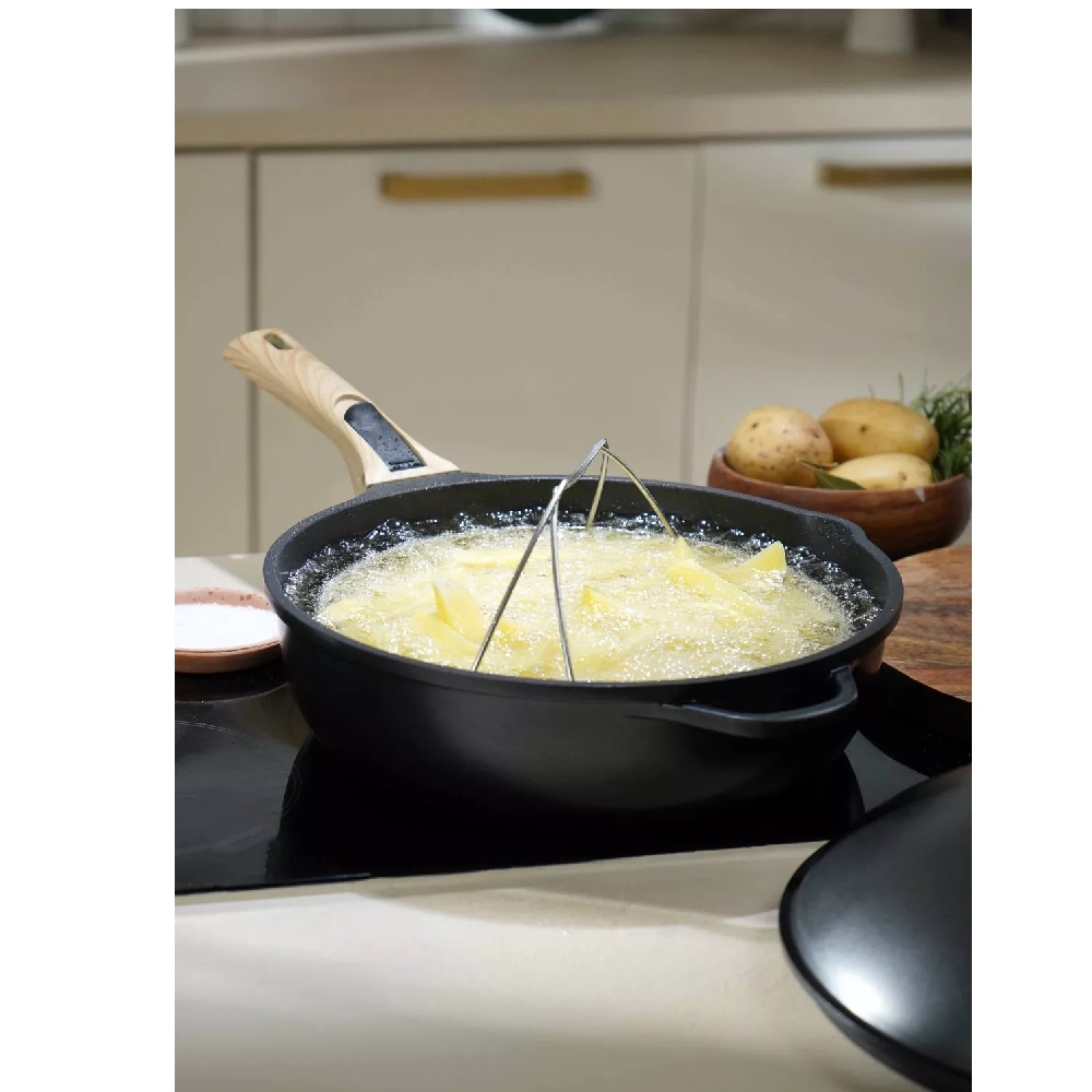 La fabuleuse ustensile de cuisson 8 en 1 sauteuse corps noire météore 24 cm - cookut