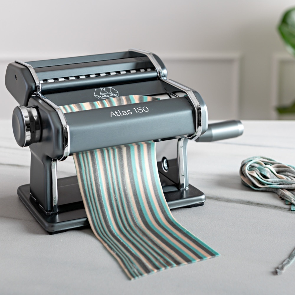 Machine à pâtes manuelle atlas 150 design gris poudré - marcato