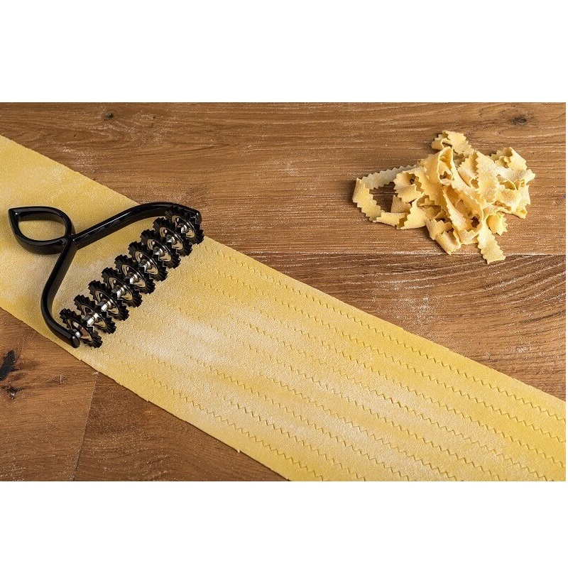 Roulette a pate reglable pastabike noir - marcato
