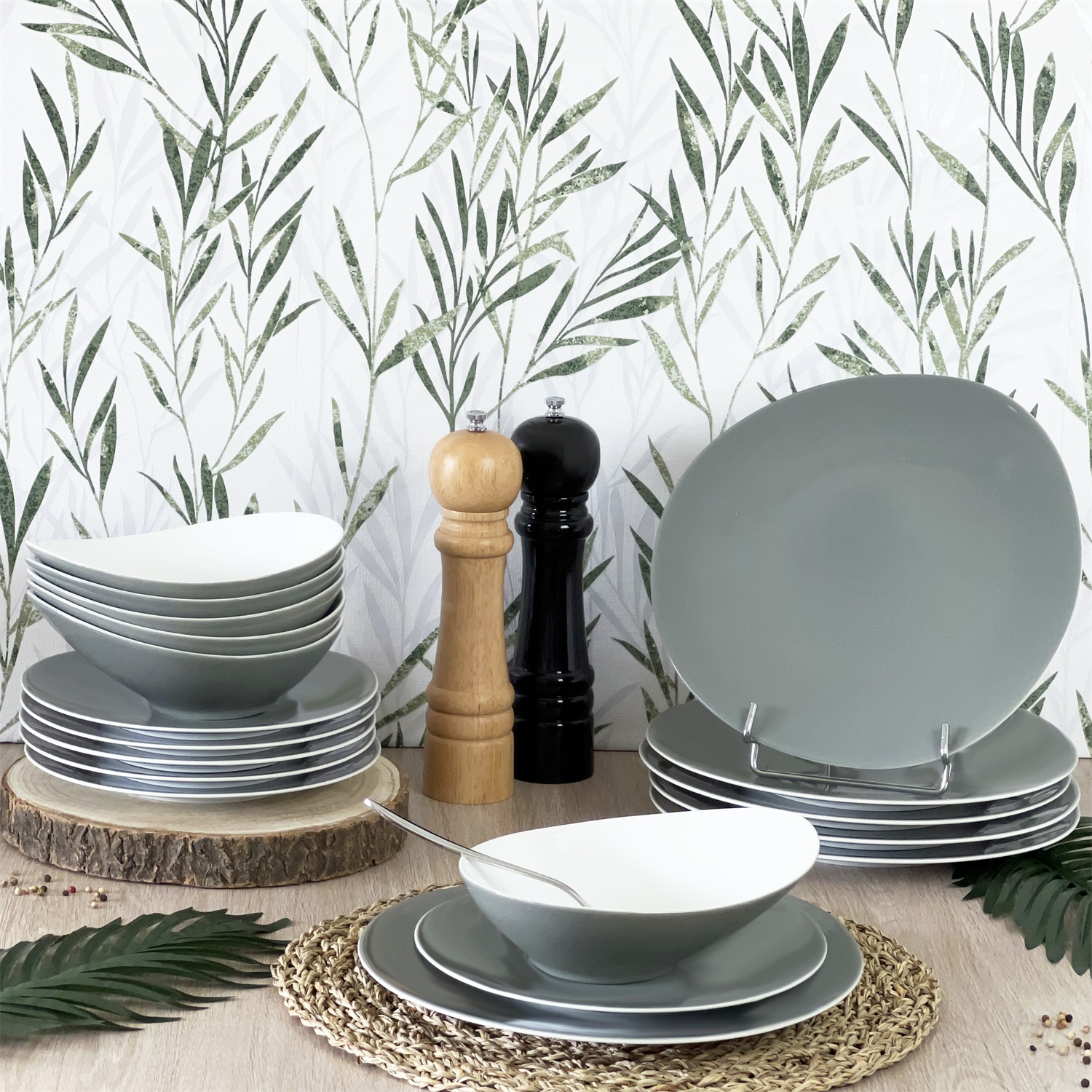 Service 18 assiettes sven gris - 6 assiettes plates - 6 creuses- 6 dessert - medard de noblat
