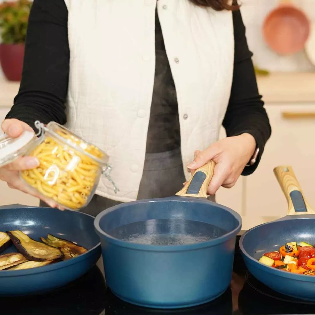 L'incroyable kit poeles et casserole à poignée amovible - bleu myrtille - cookut