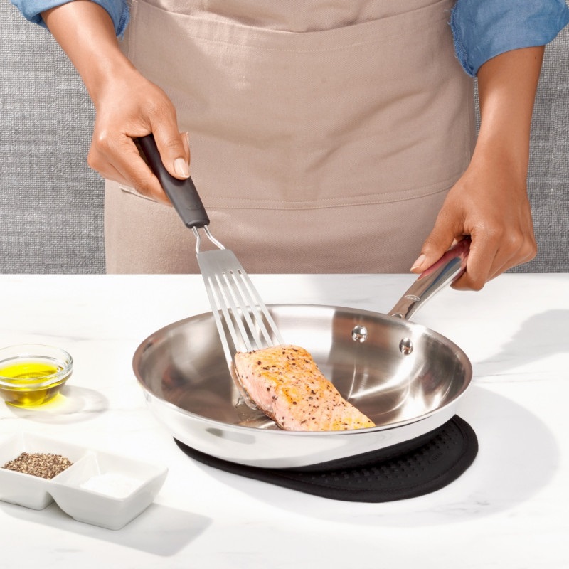 Spatule ajouree en inox pour poisson - oxo