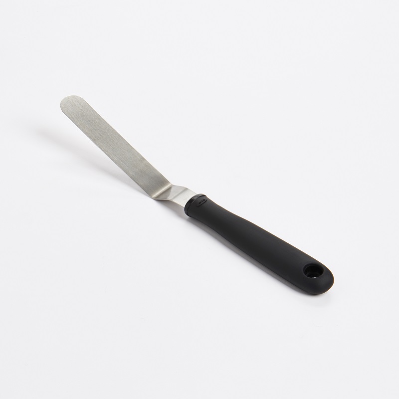 Petite spatule coudée pour pâtisseries et cupcakes 22 cm - oxo