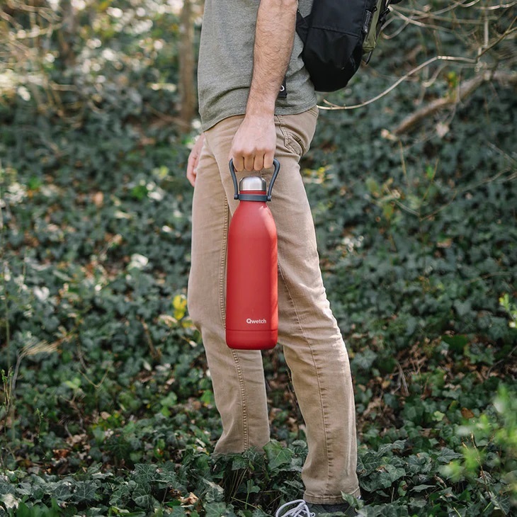 Bouteille isotherme avec poignée de portage 1,5 l titan granit rouge - qwetch