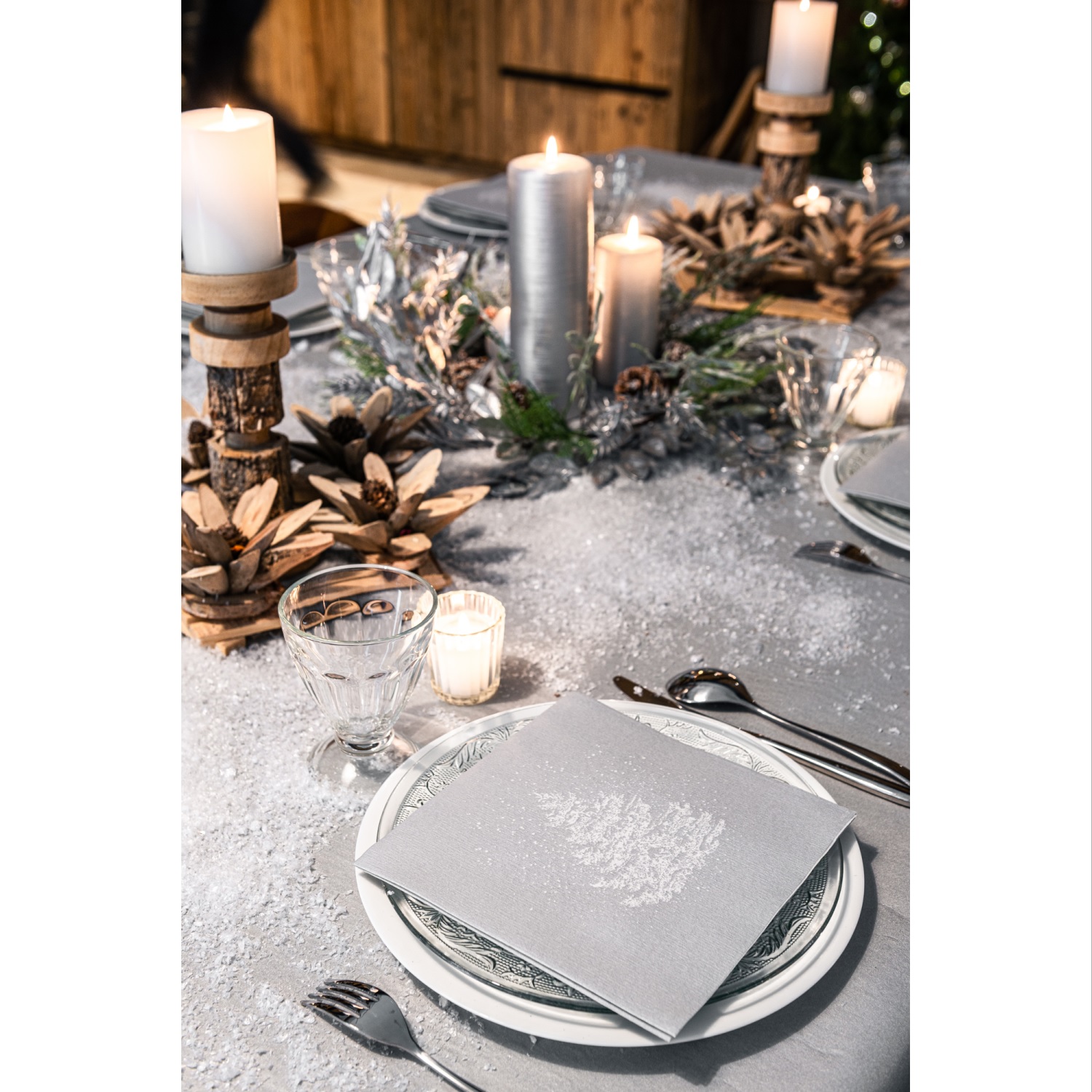 Lot de 20 serviette de table intissé 40 x 40 cm sapin roi des forêts argent - francoise paviot