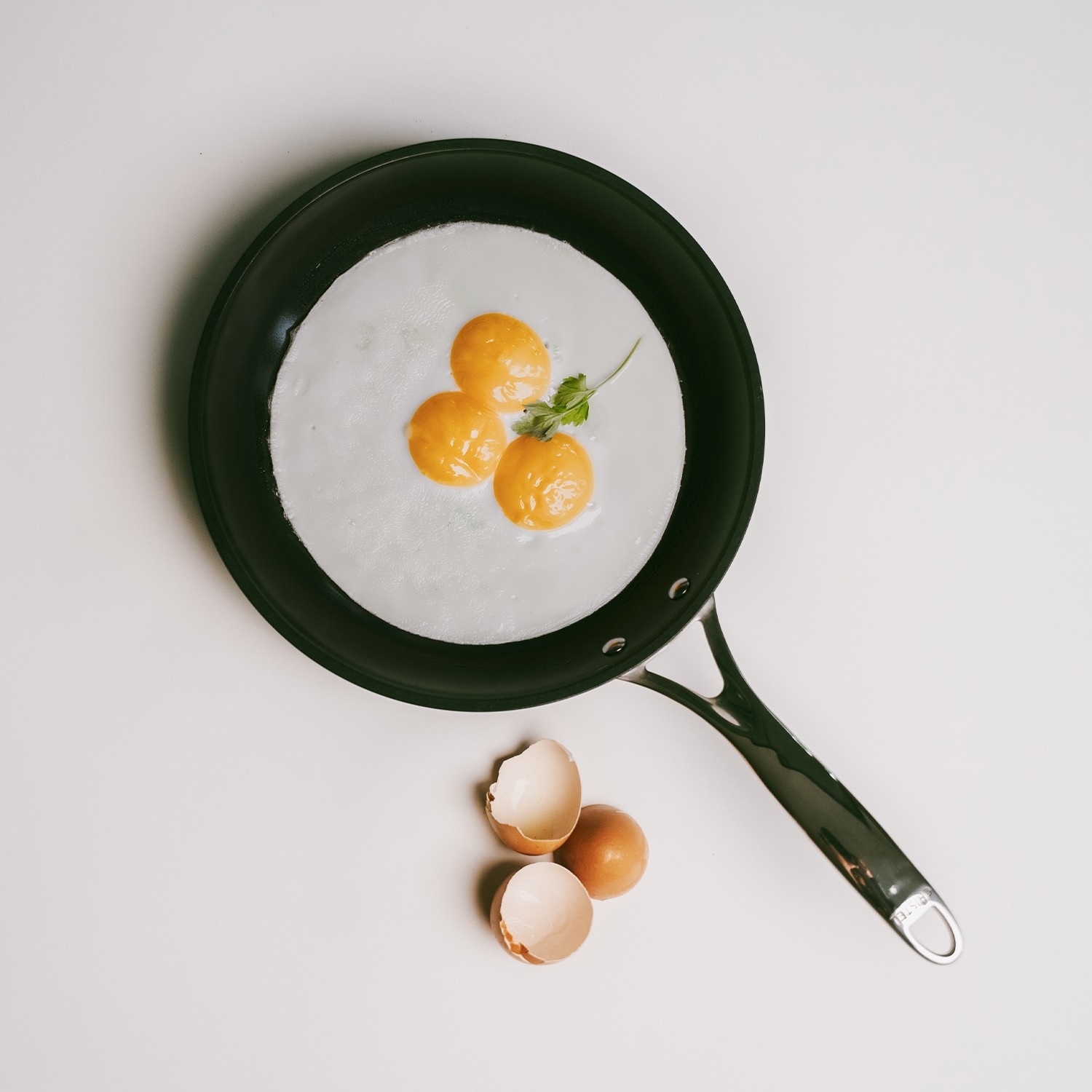 Lot de 2 poêles en aluminium castel pro fixe ultralu, revêtement céramique ceraliss+, ø24 - ø28 cm - cristel