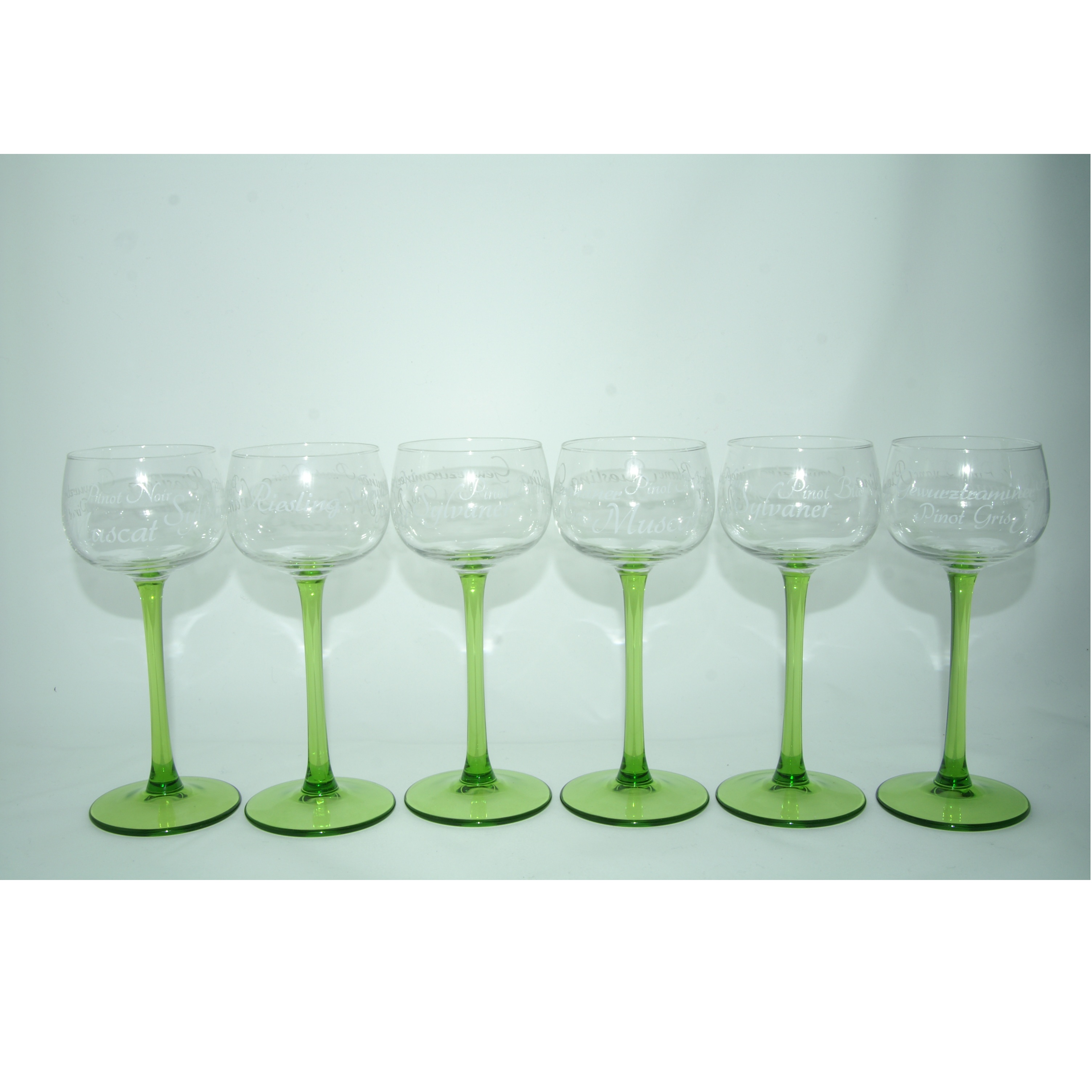 Lot de 6 verres à vin d'alsace pied vert , décor cépage - boeckling