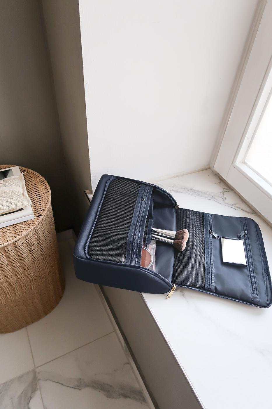 Toiletbag xl midnight gold trousse de toilette à suspendre - reisenthel