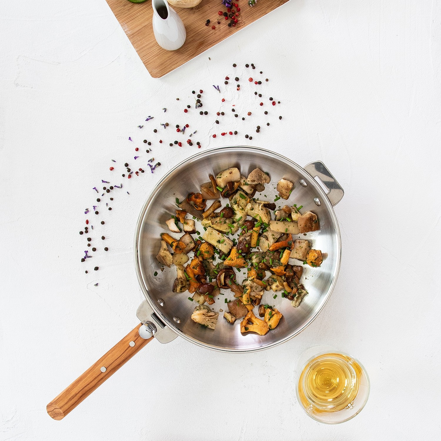 Wok induction en inox multiply casteline amovible 28 cm - cristel